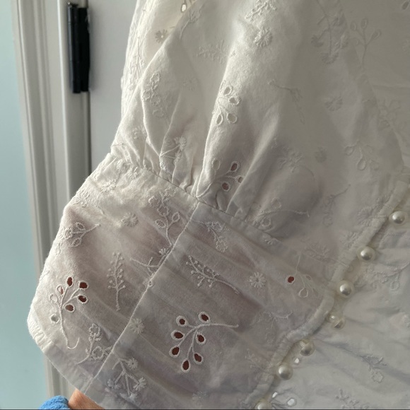 Eyelet Pearl Button Top - Picture 5 of 6